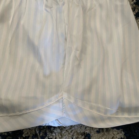 Plus Size Women's 3pc Satin Notch Collar and Shorts Pajama Set Stars Above XXL - Picture 10 of 12